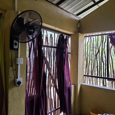 Yala Ying Yang Hostel & Camping Екстер'єр фото